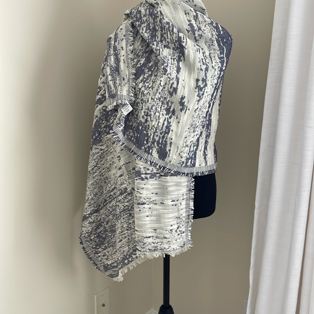 Stella and dot scarf